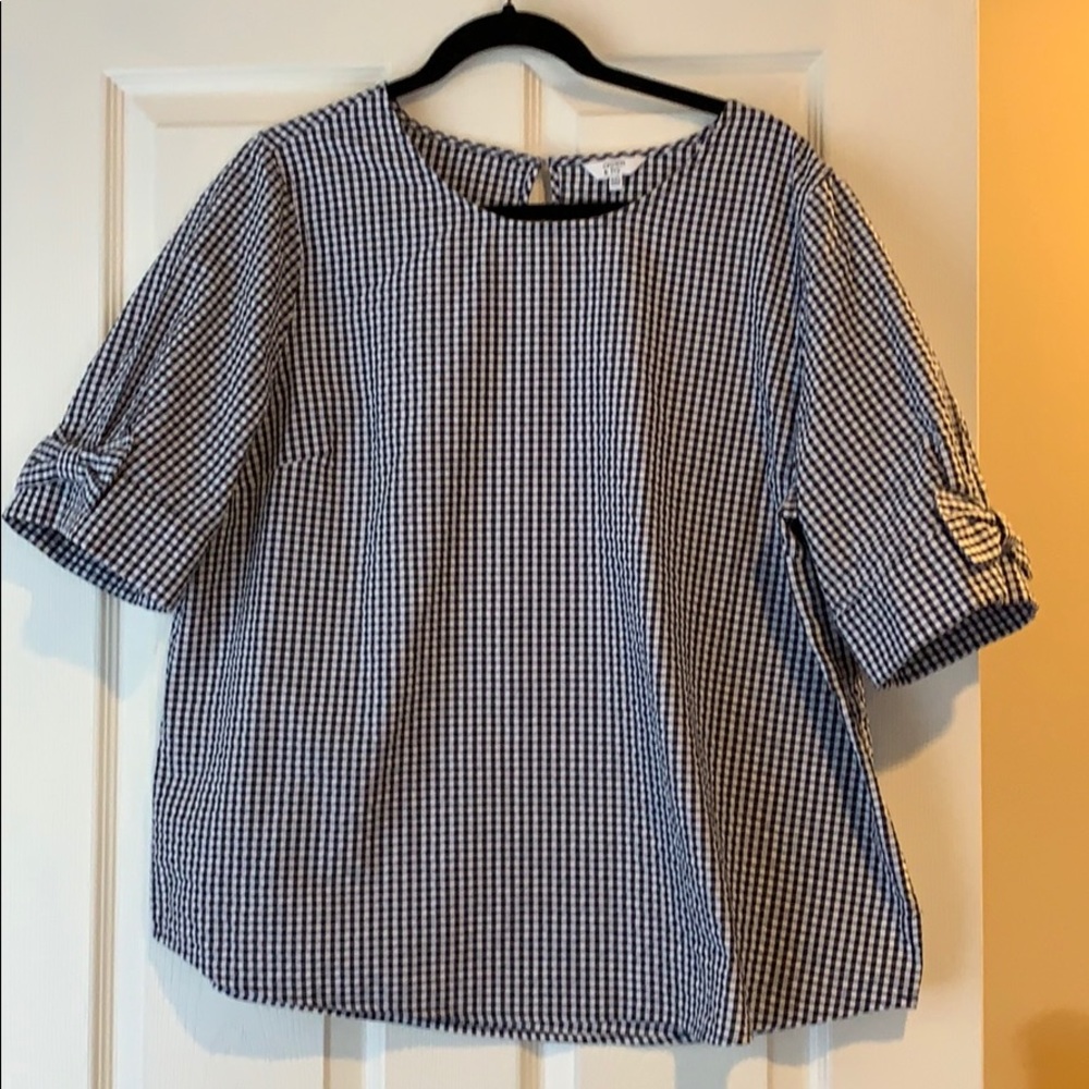 Crown & Ivy XXL top